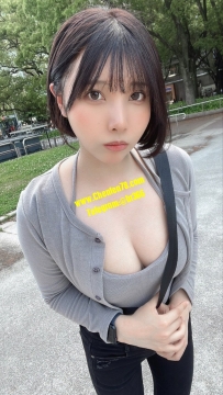 高雄大奶新妹    妍妍 160cm   E奶   47kg     23歲  大奶騷妹